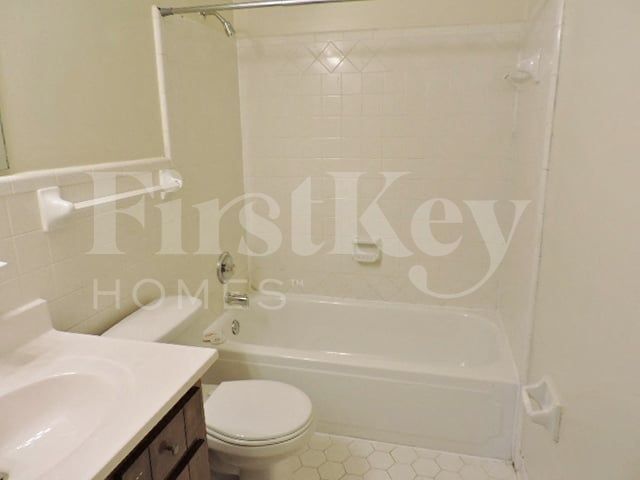 Building Photo - 7197 Deventer Cove