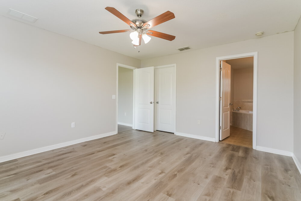 Building Photo - 8364 Greystone Dr