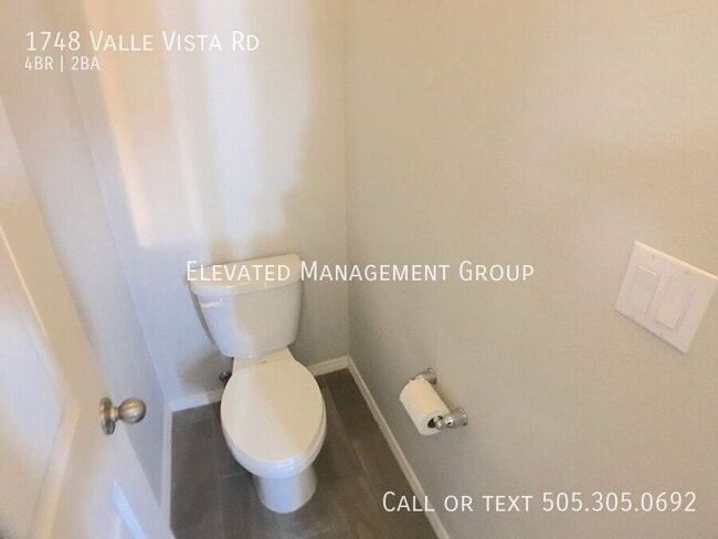 Building Photo - 1748 Valle Vista Rd NW