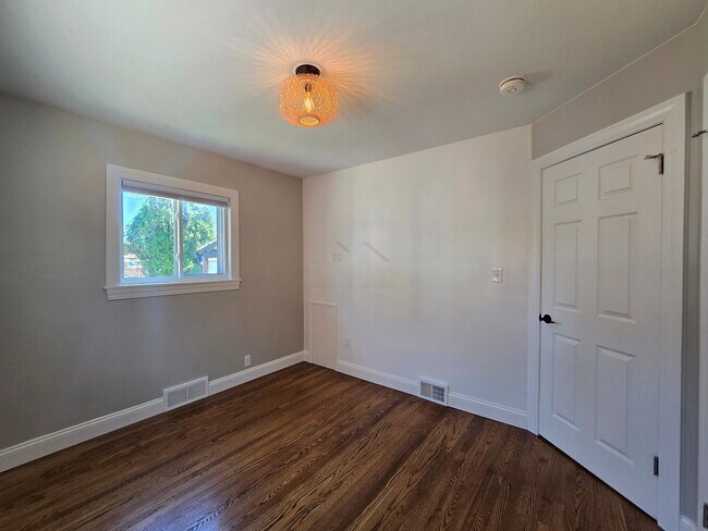 Building Photo - 29414 Sherry