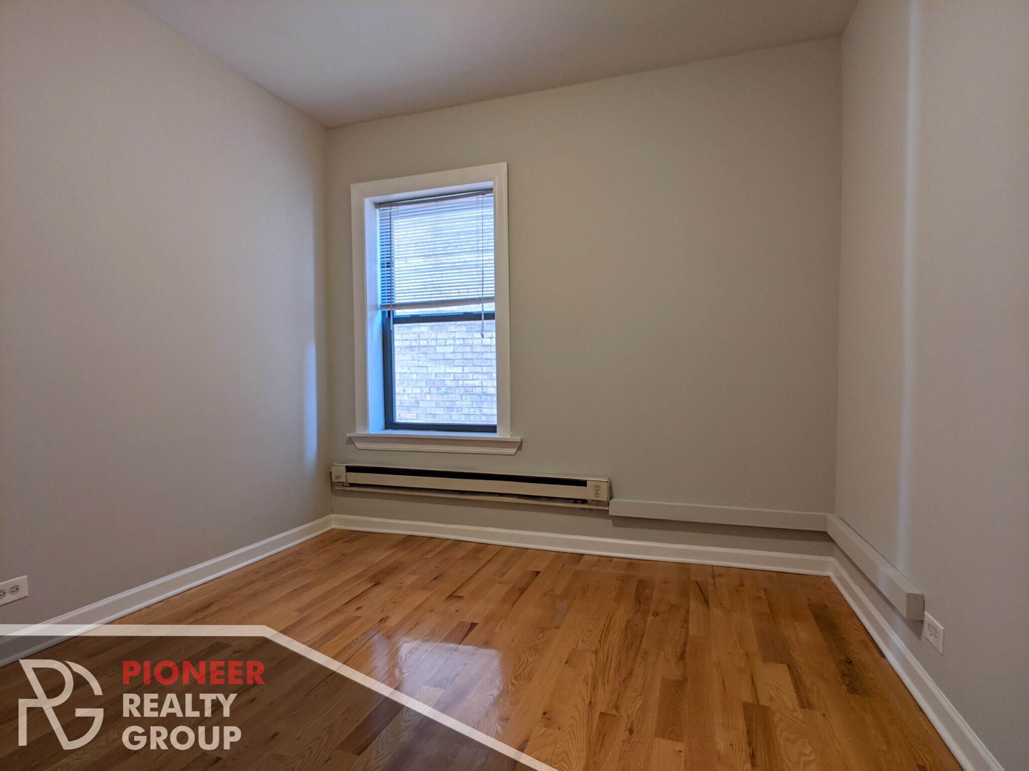 Building Photo - 3732 N Pine Grove Ave