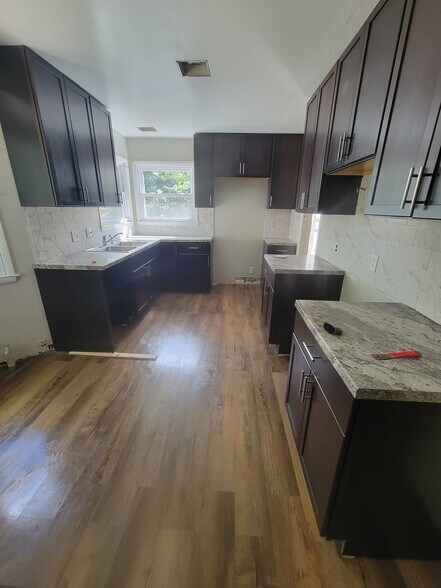 Building Photo - 5474 N 12th St