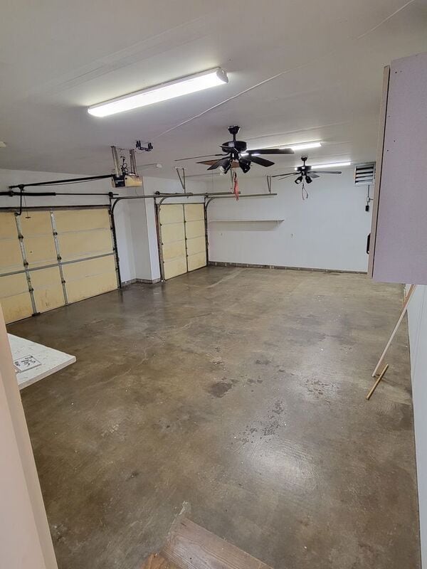 Building Photo - 5041 Mitchell Rd