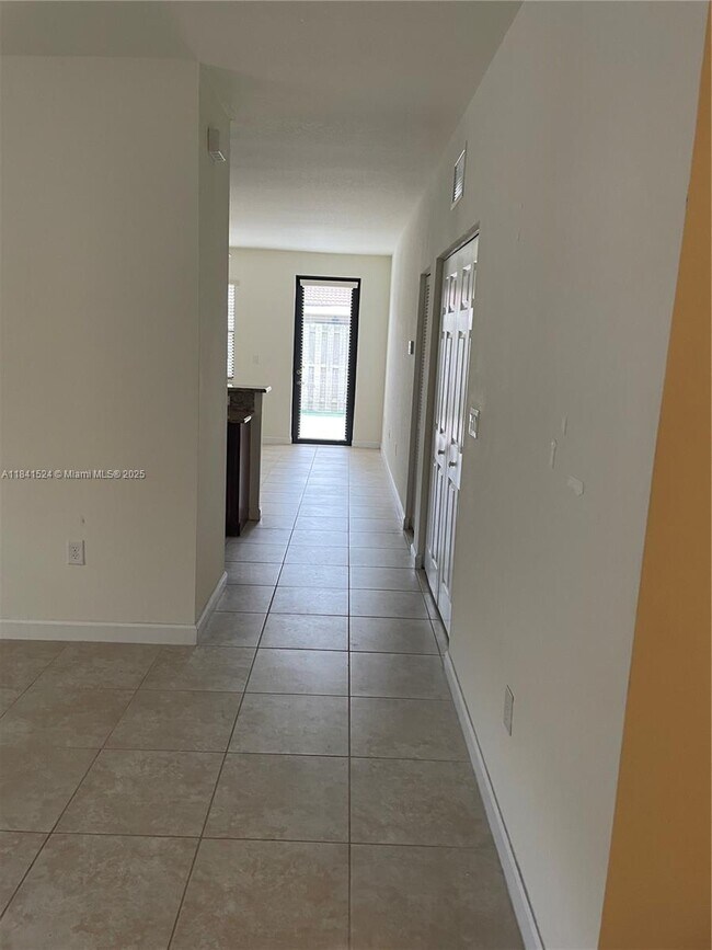 Building Photo - 15340 SW 176th Ln