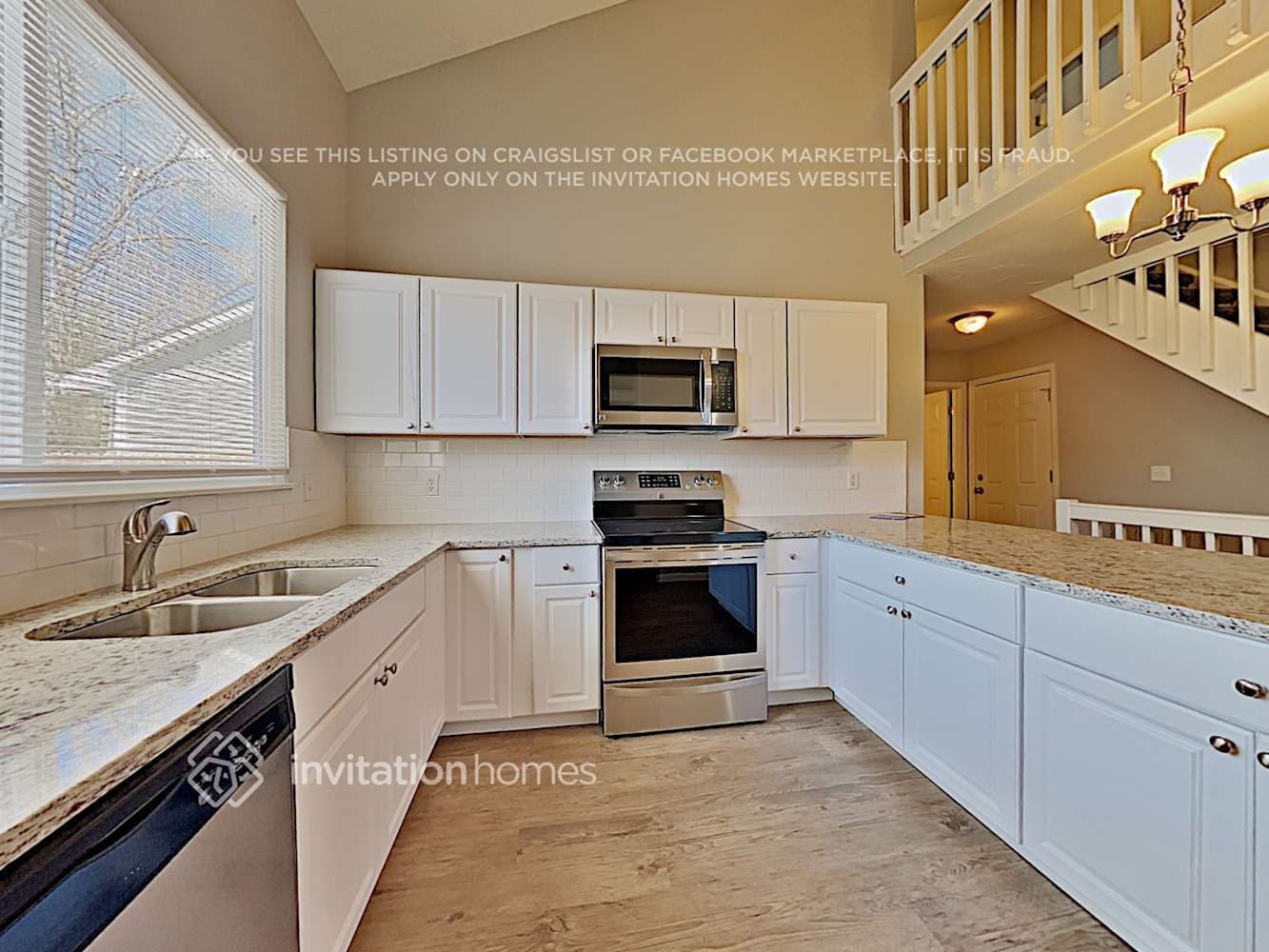 Building Photo - 3823 Dyanna Dr