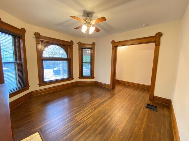 Building Photo - Neil Ave 1043-1045 NCR