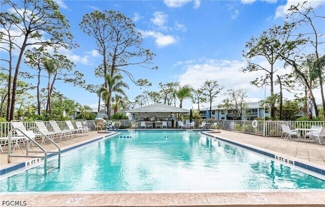 Building Photo - 7050 Nantucket Cir