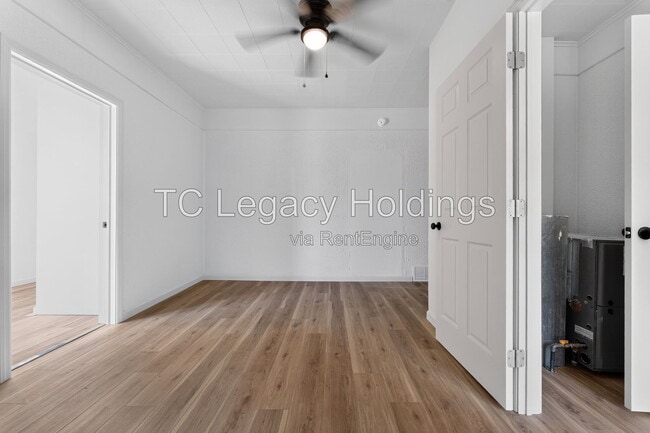 Building Photo - 87 Crisfield St
