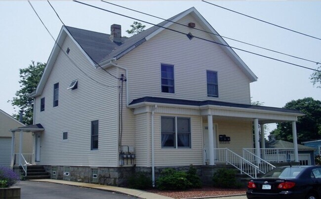 Building Photo - 355 Field St