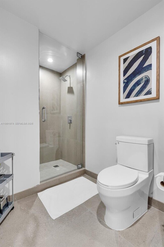 Building Photo - 11 NE 6th St