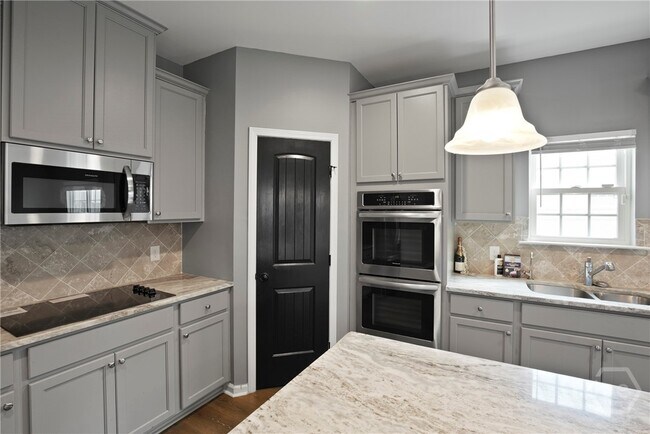 Building Photo - 11 Swallow Tail Cir