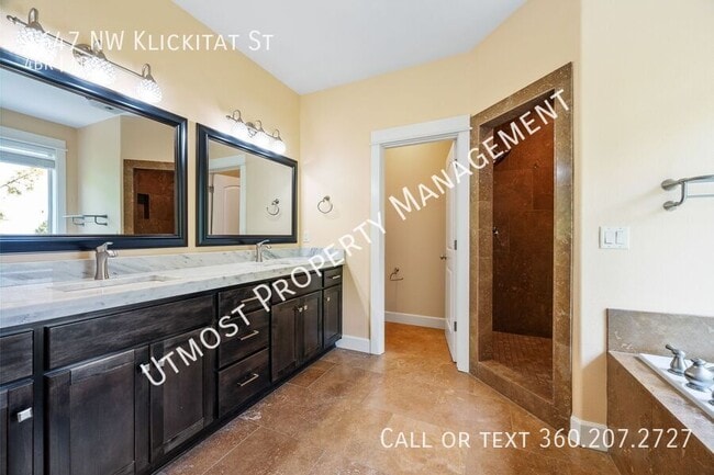 Building Photo - 1647 NW Klickitat St