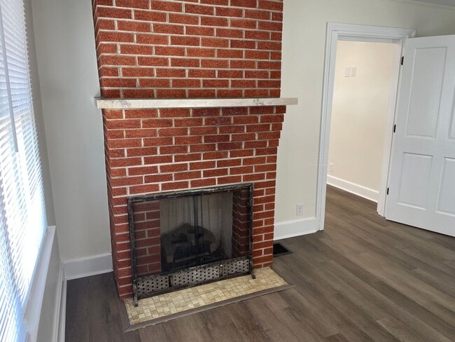 Building Photo - 435 Roan St