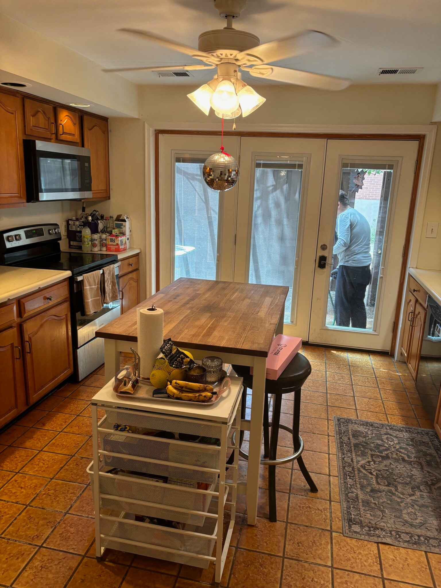 Kitchen - 2318 L St NW