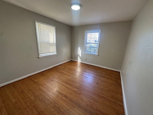 Building Photo - Vintage Beauty with Space, Light, and Clas...