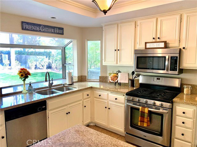 Building Photo - 23201 W Vail Dr