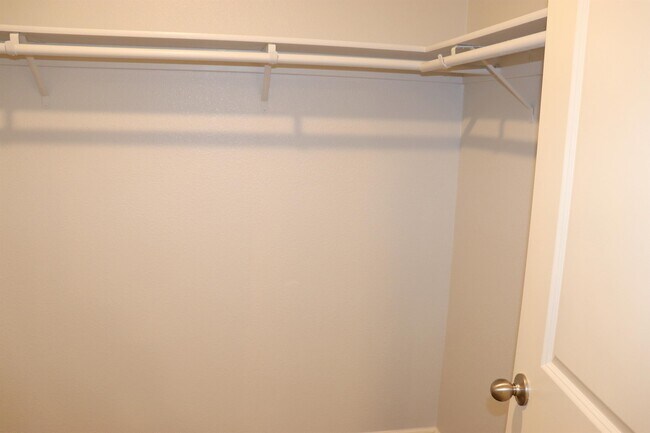 Building Photo - 1884 Clover Drive