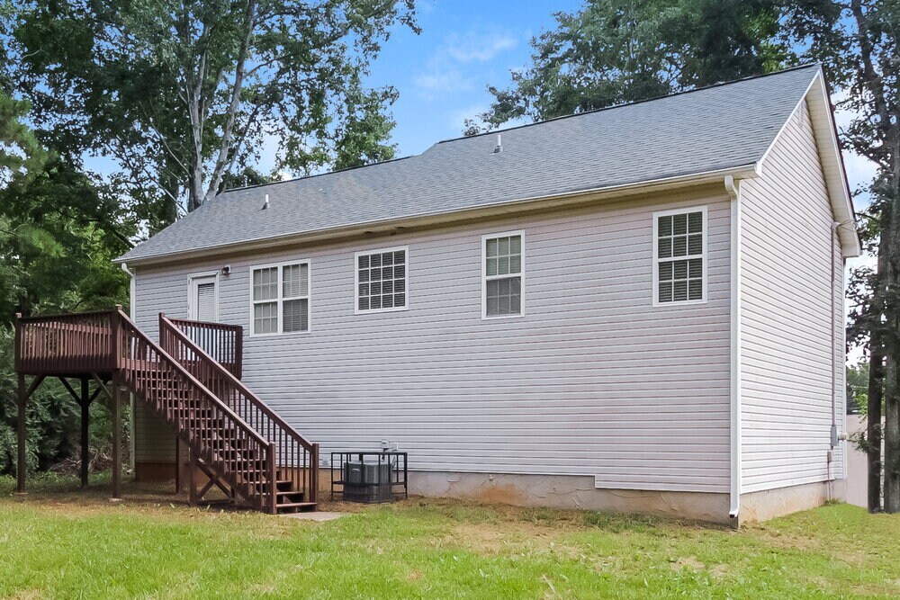 Building Photo - 49 Matthews Pl
