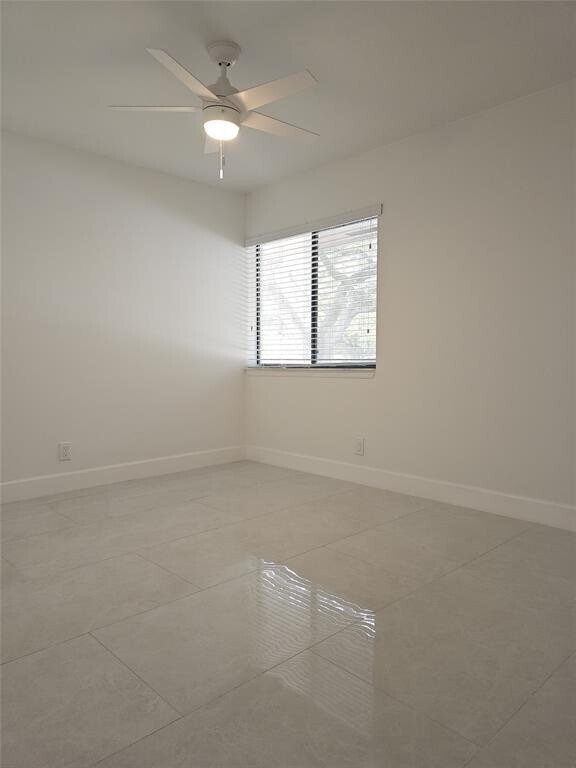 Building Photo - 9557 NW 2nd Pl