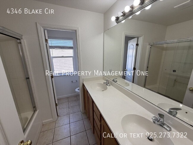 Building Photo - 4346 Blake Cir