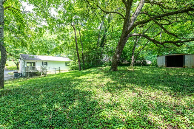 Building Photo - 320 Beechwood Dr