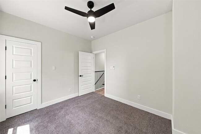 Building Photo - 5610 Kittridge St