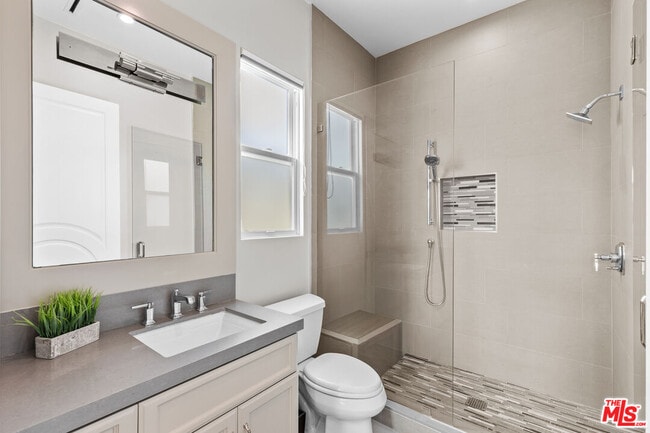 Building Photo - 12419 Erwin St