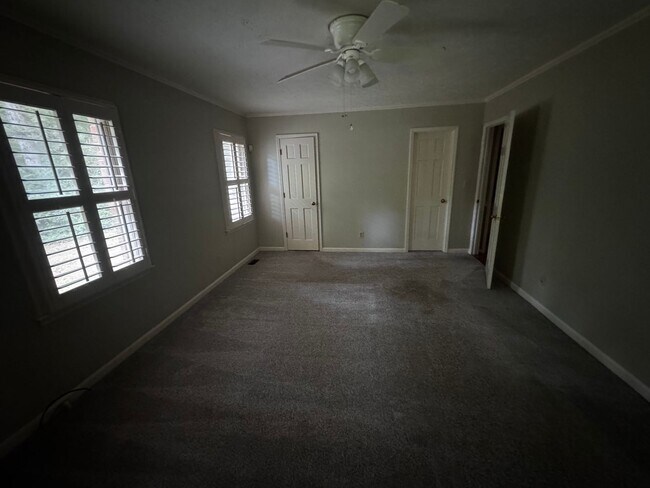 Building Photo - 3/2 convenient to Uptown Shelby, NC as well as the new 74 Bypass
