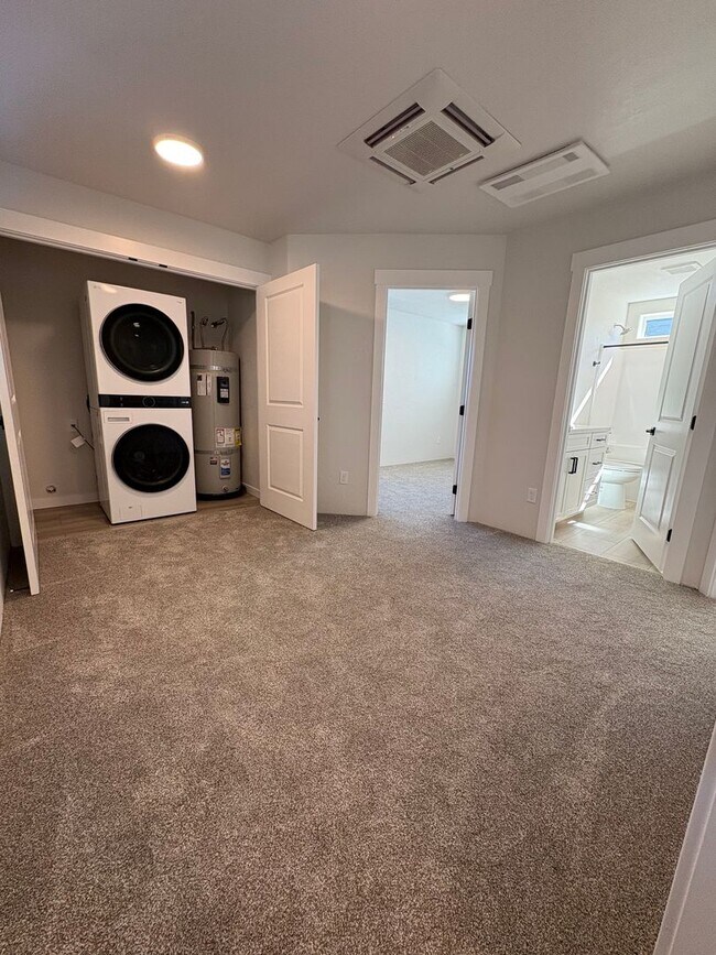 Building Photo - New Construction 3-bedroom, 2-bathroom townhouse