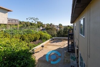 Building Photo - 519 Pitta St
