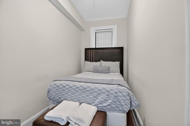 Building Photo - 1919 19th St NW