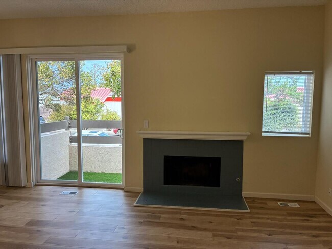 Building Photo - 3550 Carter Dr