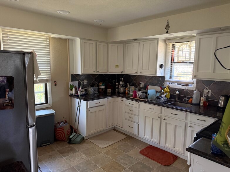 Kitchen on Main Level - 625 Wheelock Pky W