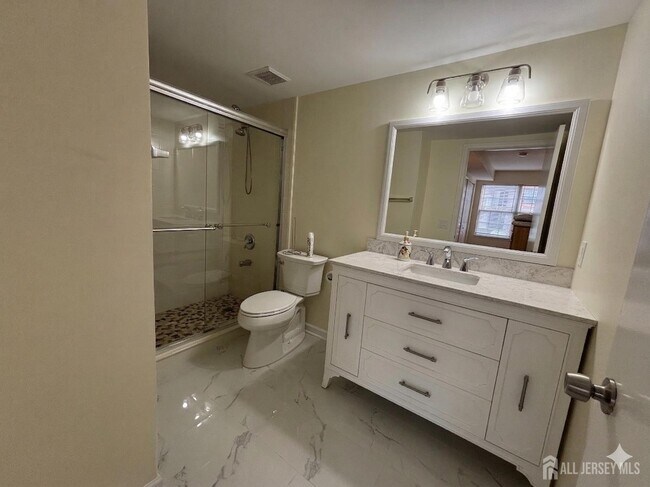 Building Photo - 1301 Plymouth Rd