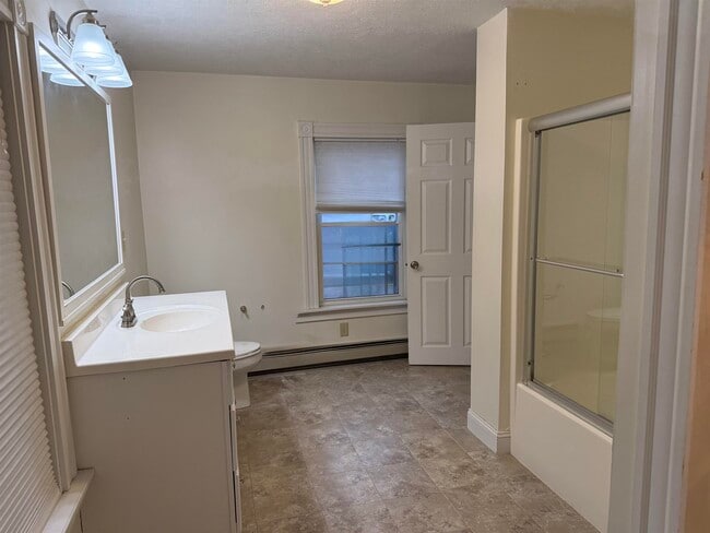 Building Photo - 361 Court St