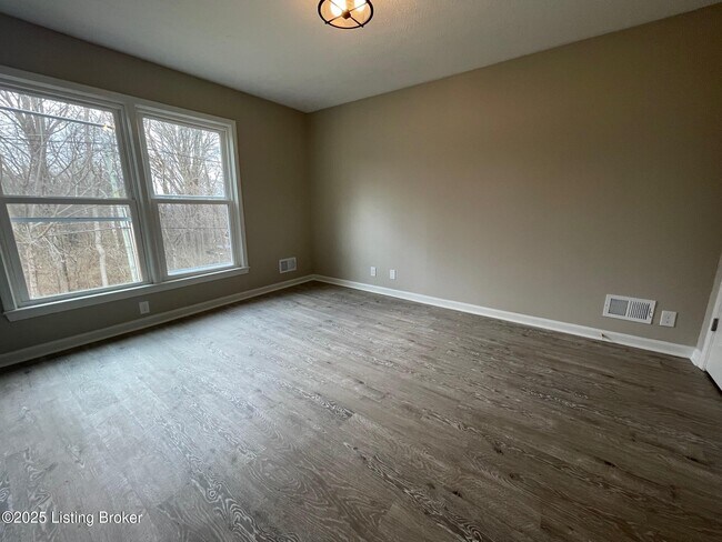 Building Photo - 7308 Buffington Ct