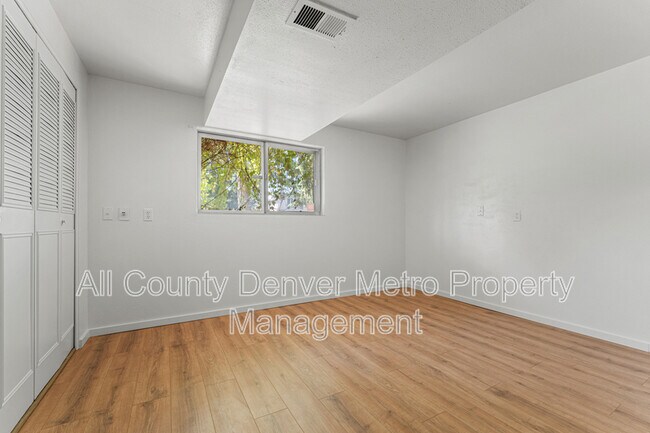 Building Photo - 11741 W 70th Pl