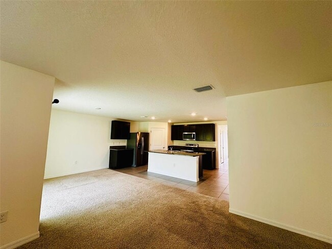 Building Photo - 668 SE 65th Ave