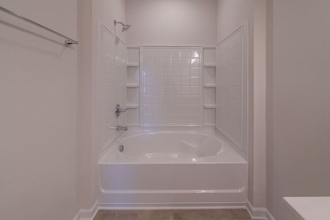 Building Photo - Beautiful Brand New 3 Bedroom 2.5 Bath Townhome in Hickory Glen!