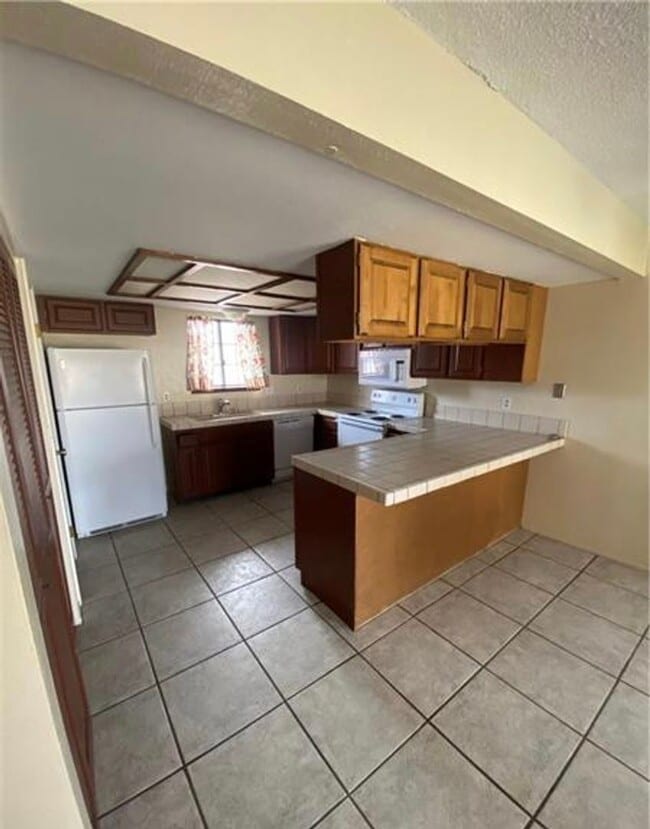 Building Photo - Calvada Valley U7 - Bourbon St, Unit G-2