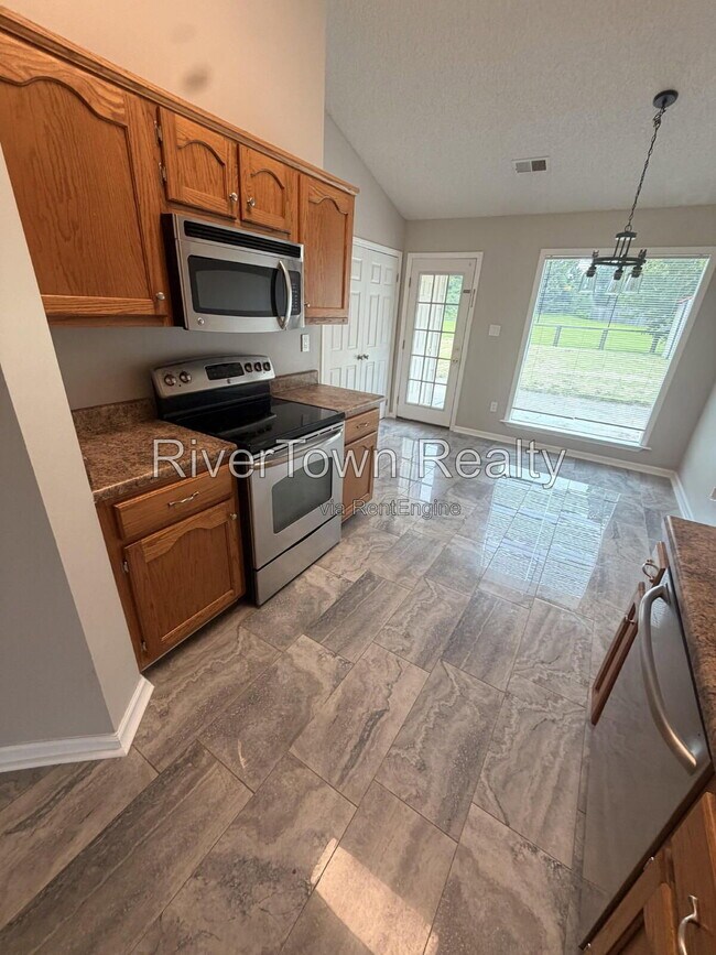Building Photo - 10570 Pecan View Dr