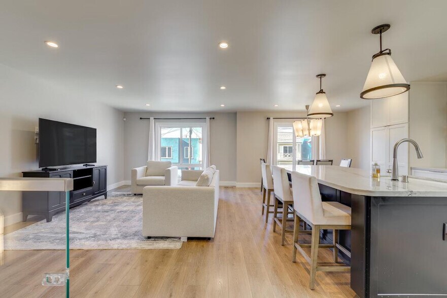 Primary Photo - 1770 48th Ave