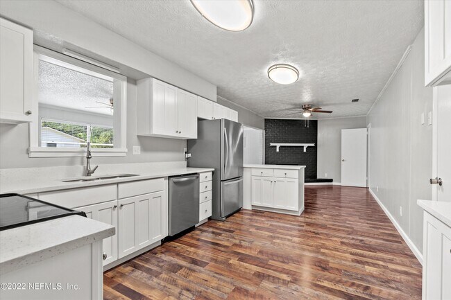 Building Photo - 5092 Harvey Grant Rd