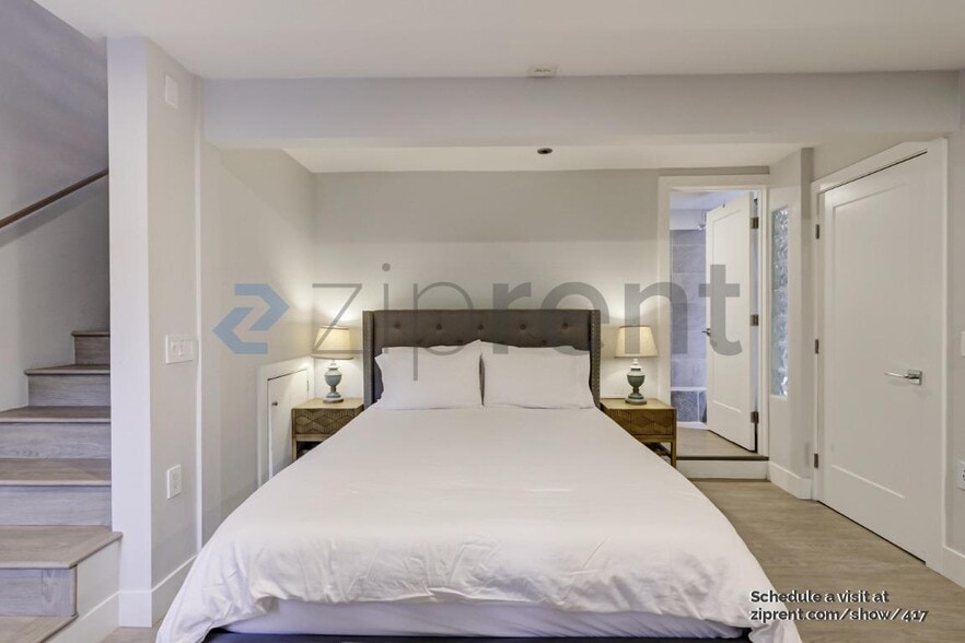 Building Photo - 17363 Park Ave