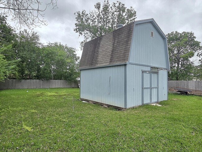 Building Photo - 3000 2nd Ave N