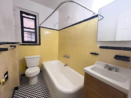 Building Photo - 1 bedroom in BRONX NY 10453