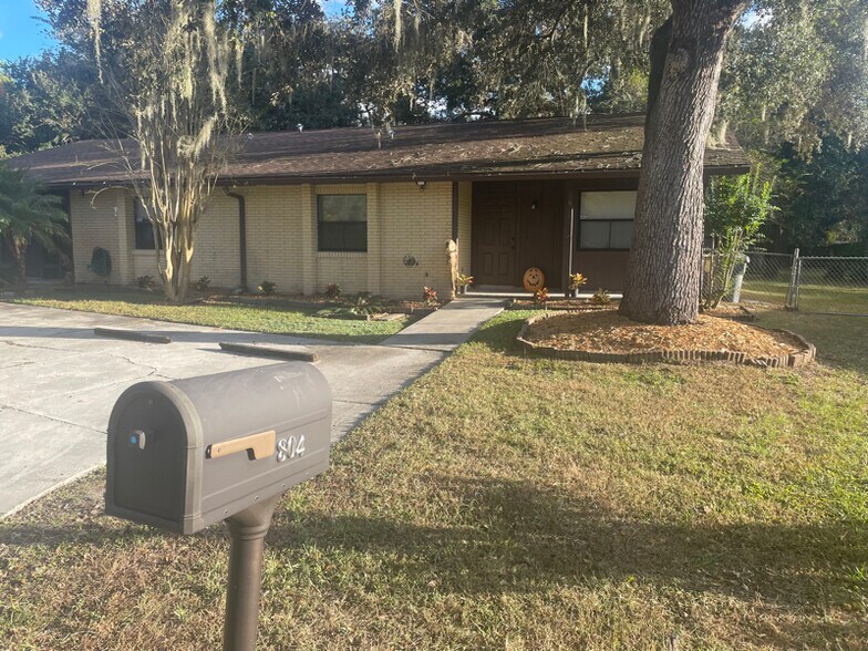 Building Photo - 804 Bebo Ln