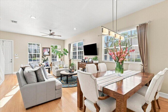 Building Photo - 701 SW 147th Ave
