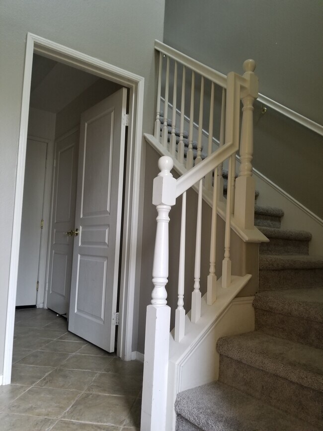 Building Photo - 12267 Chantrelle Dr