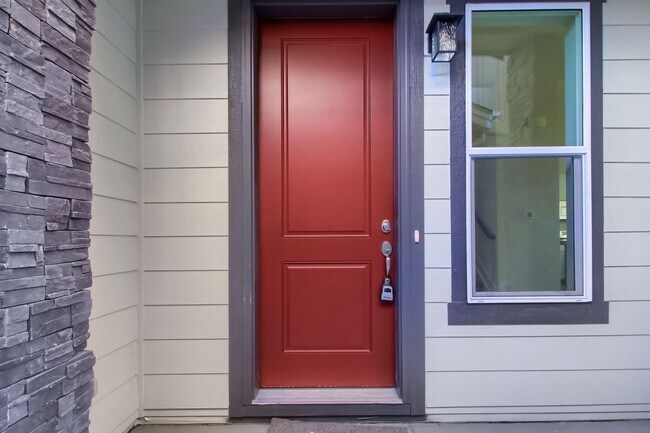 Building Photo - Luxury Paired Home in Golden!  3 bedrooms, 2.5 baths, 2-car garage!